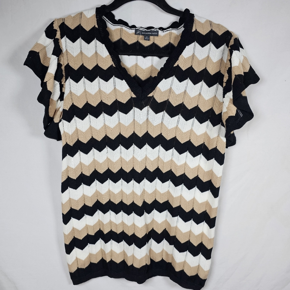 Adrianna Papell Black and White‎ Graphic V- Neck Blouse